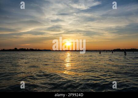 Venezia al tramonto - ampia angolazione Foto Stock