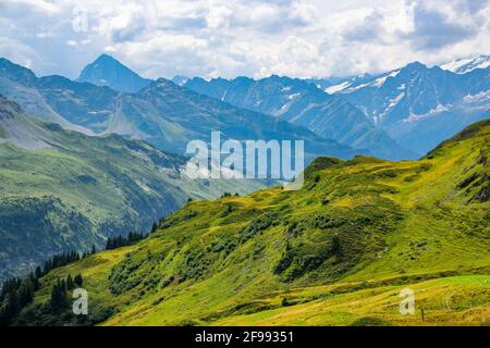 Luogo meraviglioso per le vacanze nelle Alpi svizzere - viaggio fotografia Foto Stock