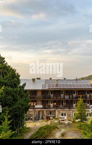 Rifugio Negoiu nei Monti Fagaras, Romania Foto Stock