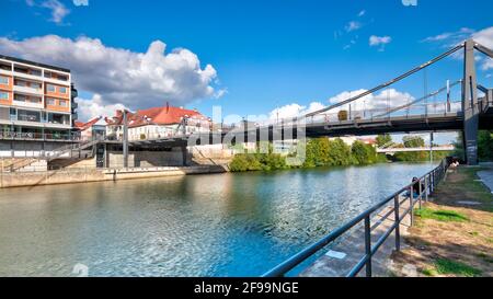 Nuovo Ponte delle catene, canale principale del Danubio, vista di Gärtnerstadt, architettura, Bamberga, Franconia, Baviera, Germania, Europa Foto Stock