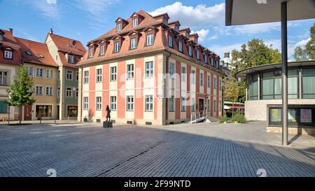 Statua, ETA Hoffmann, Theatreplatz, facciata della casa, facciata, Architettura, decorativa, Bamberga, Franconia, Baviera, Germania, Europa Foto Stock