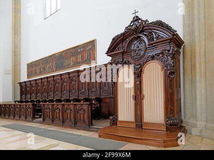 Confessionale in una Chiesa cattolica romana Foto Stock