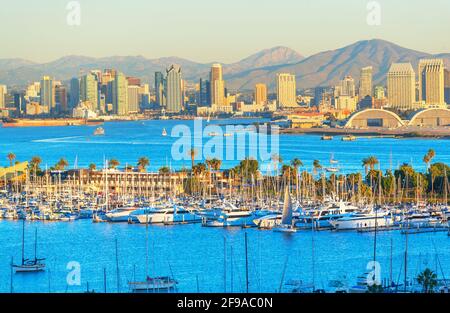 Skyline della città da Point Loma, San Diego, California, Stati Uniti Foto Stock