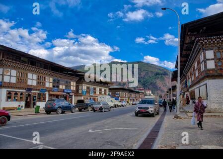 In Bhutan, la città di Paro è la valle ad ovest della capitale, Thimphu. È una città storica con molti siti sacri e gli edifici storici whic Foto Stock