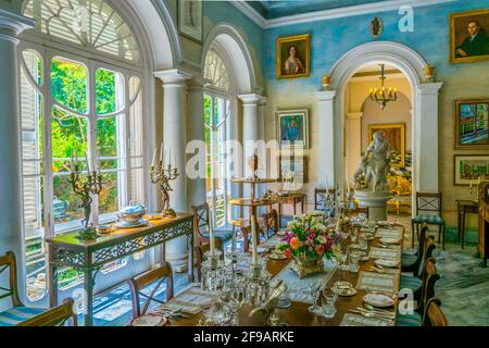 VALLETTA, MALTA, 3 MAGGIO 2017: Sala da pranzo nella Casa Rocca piccola a la Valletta, Malta Foto Stock