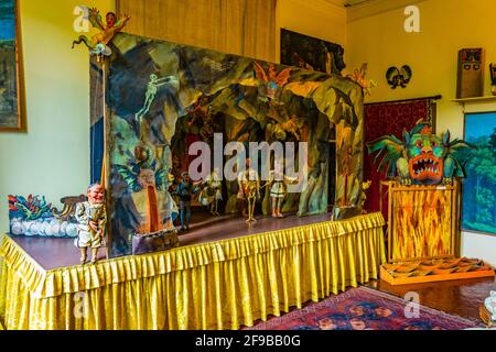 ISOLA MADRE, ITALIA, 27 LUGLIO 2017: Teatro dei burattini al Palazzo Borromeo sull'Isola Madre, Italia Foto Stock