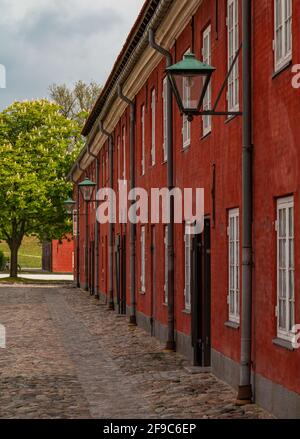 Una foto degli edifici delle caserme che rendono il Kastellet punto di riferimento. Foto Stock