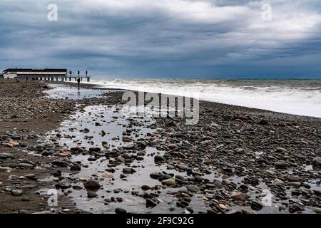 onde di mare sul mare nero durante una tempesta Foto Stock