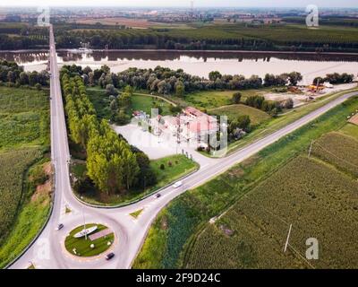 Veduta aerea di Viadana - Ponte di Boretto, Emilia Romagna. Italia Foto Stock