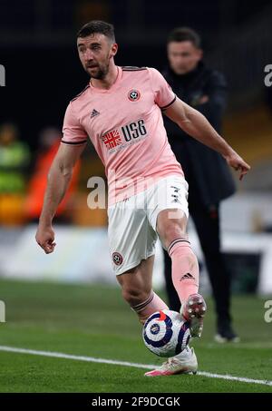 Wolverhampton, Regno Unito. 17 Apr 2021. Enda Stevens di Sheffield Utd durante la partita della Premier League a Molineux, Wolverhampton. Il credito immagine dovrebbe essere: Darren Staples/Sportimage Credit: Sportimage/Alamy Live News Foto Stock