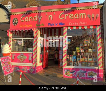 Candy 'n' Cream, negozio di dolci, mare, costa, vacanze, località, città, città, Hunstanton, Norfolk Foto Stock