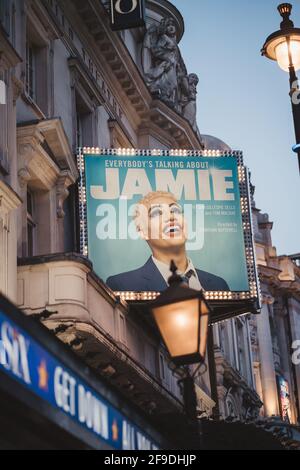 Soho, Londra | UK - 2021.04.16: Vista frontale dell'Apollo Theatre, su Shaftsbury Avenue, a Piccadilly. Jamie Foto Stock