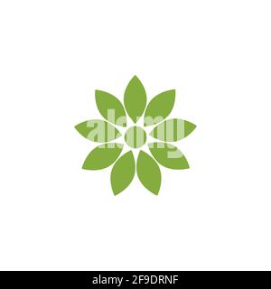 Icona verde piatta di girasole con 9 petali affilati. Isolato su bianco. Illustrazione semplice vettoriale. Stile ecologico. Simbolo del fiore della natura. Illustrazione Vettoriale