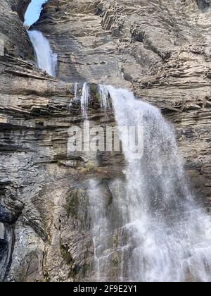 Sorrosal nella città di Broto, nei Pirenei aragonesi, che si trova a Huesca, Spagna. Vista Foto Stock