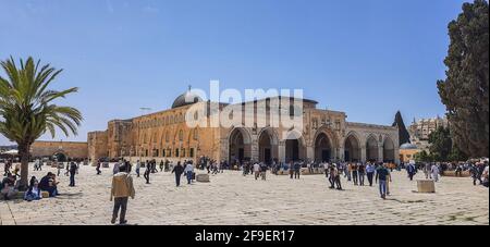 Al-Aqsa Mosque composto durante un venerdì a Ramadan Foto Stock