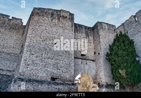 Un primo piano di Puerta de San Martin nella città di Cuellar, Segovia Foto Stock