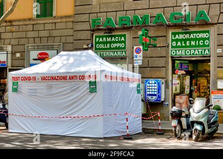 COVID-19 Centro Prove in Via Merulana, Roma Italia Foto Stock