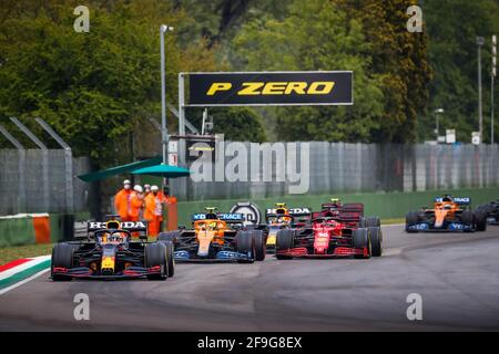 Ripartenza della gara dopo bandiera rossa, drapeau rouge 33 VERSTAPPEN Max (nld), Red Bull Racing Honda RB16B, 04 NORRIS Lando (gbr), McLaren MCL35M, 16 LECLERC Charles (mco), Scuderia Ferrari SF21, Azione durante la Formula 1 Pirelli Gran Premio del Made in Italy e Dell emilia Romagna 2021 dal 16 al 18 aprile 2021 sull'Autodromo Internazionale Enzo e Dino Ferrari, a Imola, Italia - Foto Antonin Vincent / DPPI Foto Stock