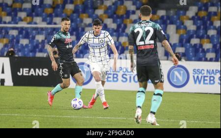 Napoli, Campania, Italia. 18 Apr 2021. Durante la partita di calcio italiana Serie A SSC Napoli vs FC Inter il 18 aprile 2021 allo stadio Diego Armando Maradona di Napoli.in foto: Matteo Politano Credit: Fabio Sasso/ZUMA Wire/Alamy Live News Foto Stock