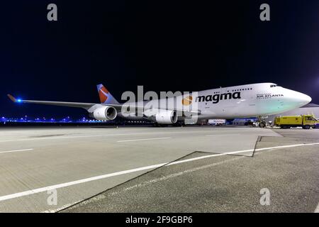 Stoccarda, Germania - 7 febbraio 2018: Aereo Air Atlanta islandese Magma Boeing 747-400BCF all'aeroporto di Stoccarda (Str) in Germania. Boeing è un airc Foto Stock