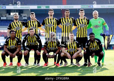 ROTTERDAM , PAESI BASSI - APRILE 18: Oussama Tannane di Vitesse, Matus Bero di Vitesse, Armando broja di Vitesse, Danilho Doekhi di Vitesse, Jacob Rasmussen di Vitesse, portiere Remko Pasveer di Vitesse Lois Openda di Vitesse, Massimiliano Wittek di Vitesse, Eliezer Dasa di Vitesse, Sonstad, Trondre Riechedly Bazoer di Vitesse durante la finale della Coppa olandese tra Ajax e Vitesse a de Kuip il 18 aprile 2021 a Rotterdam , Paesi Bassi (Foto di Gerrit van Keulen/Orange Pictures) Foto Stock