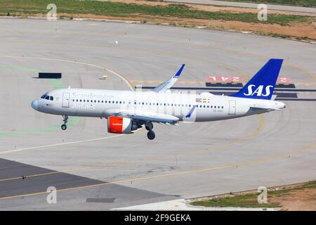 Palma de Mallorca, Spagna - 11 maggio 2018: Aereo SAS Scandinavian Airlines Airbus A320neo all'aeroporto di Palma de Mallorca (PMI) in Spagna. Airbus è un a. Foto Stock