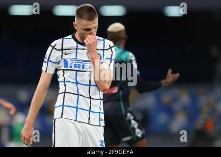 Napoli, Italia. 18 Apr 2021. Milano Skriniar dell'Internazionale reagisce durante il campionato italiano Serie A Football Match tra SSC Napoli e FC Internazionale il 18 aprile 2021 allo stadio Diego Armando Maradona di Napoli - Foto Federico Proietti/DPI Credit: DPI Media/Alamy Live News Foto Stock