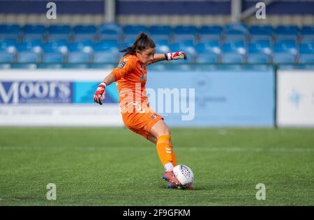 Ryal Quay, Regno Unito. 18 Apr 2021. Portiere Eartha Cumings of Charlton Athletic Women durante la partita della fa Cup femminile tra Oxford United Women e Charlton Athletic Women presso la Court Place Farm, Oxford, il 18 aprile 2021. Foto di Andy Rowland. Credit: Prime Media Images/Alamy Live News Foto Stock