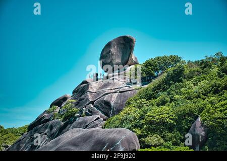 Isole Similan, Khaolak, Phang-Nga, Thailandia 18 aprile 2021 stordimento, Vista panoramica sulle acque turchesi del mare delle Andamane alle isole Similan Foto Stock