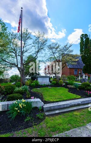 Lancaster, PA, USA - 18 aprile 2021: Gravesite di James Buchanan, il 15 ° presidente degli Stati Uniti, si trova nel Woodward Hill Cemetery. Foto Stock