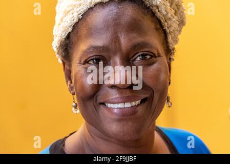 Cubano Afro Caribbean bella donna, Santiago de Cuba, Cuba Foto Stock