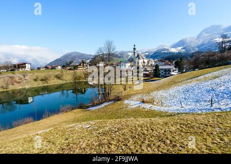Bella vista di Reith im Alpbachtal in Tirolo, Austria Foto Stock