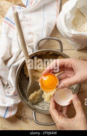 Impasto churros: Fare alcuni churros spagnoli Foto Stock