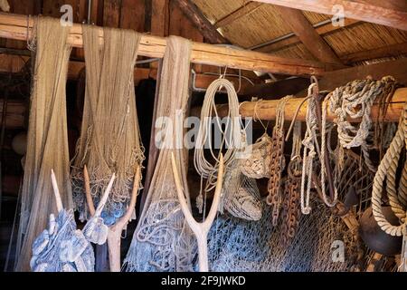 Seconda metà 19 secolo capannone di rete nel villaggio dei pescatori di Kauguri, Jurmala Open Air Museum, Lettonia Foto Stock