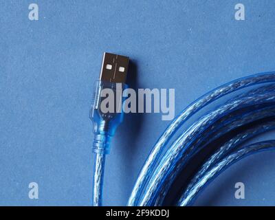 Cavo dati USB Universal Serial Bus blu Foto Stock