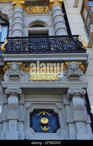 Ostenda, Fiandre Occidentali, Belgio- 17 aprile 2021: Villa MARITZA Albert i Promenade 76 Heritage.Rowed casa dal 1885 costruita da architetto sconosciuto. Foto Stock