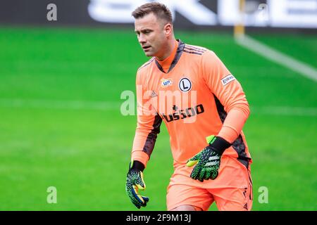 Varsavia, Polonia. 18 Apr 2021. Artur Boruc di Legia visto in azione durante la partita polacca PKO Ekstraklasa League tra Legia Warszawa e Cracovia al Marshal Jozef Pilsudski Legia Warsaw Municipal Stadium.(Punteggio finale; Legia Warszawa 0:0 Cracovia) (Foto di Mikolaj Barbanell/SOPA Images/Sipa USA) Credit: Sipa Live News Foto Stock