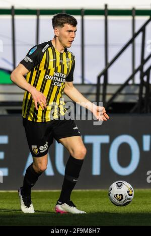 ROTTERDAM, PAESI BASSI - APRILE 18: Jacob Rasmussen di Vitesse durante la finale della Coppa olandese tra Ajax e Vitesse a De Kuip il 18 aprile 2021 i. Foto Stock