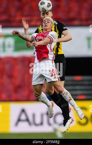 ROTTERDAM, PAESI BASSI - APRILE 18: Jacob Rasmussen di Vitesse, Antony Matheus dos Santos di Ajax durante la finale della Coppa olandese tra Ajax e Vit Foto Stock