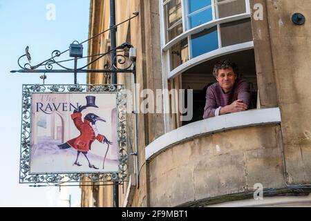 Rod Humphris padrone del pub Raven a Bath, Somerset, che ha cacciato il leader laburista Sir Kier Starmer fuori dal pub durante una fila riscaldata sopra il blocco. Foto Stock