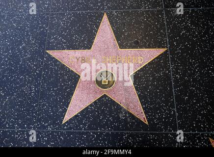 Hollywood, California, USA 17 aprile 2021 UNA visione generale dell'atmosfera dell'attrice Cybill Shepherd's Star sulla Hollywood Walk of Fame il 17 aprile 2021 a Hollywood, California, USA. Foto di Barry King/Alamy Stock foto Foto Stock