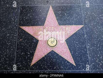 Hollywood, California, USA 17 aprile 2021 una visione generale dell'atmosfera di Tom Petty e della Heartbreakers Star sulla Hollywood Walk of Fame il 17 aprile 2021 a Hollywood, California, USA. Foto di Barry King/Alamy Stock foto Foto Stock