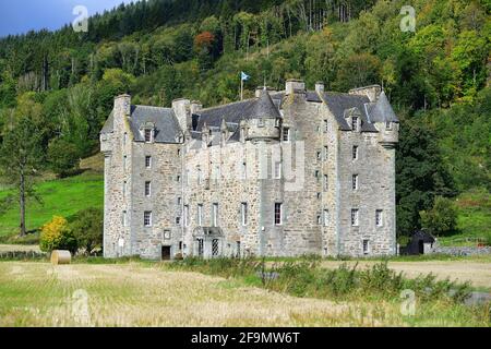 Weem, Scozia, Regno Unito. Castello Menzies, un castello costruito nel 16 ° secolo che è stato completamente restaurato durante il 20 ° secolo. Foto Stock