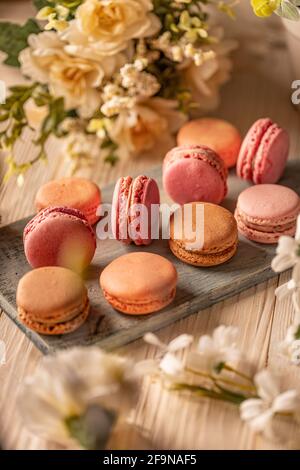 Deliziosi biscotti alla meringa alla mandorla francese, ancora una vita di macaron Foto Stock