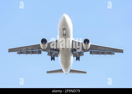 ISTANBUL, TURCHIA - 31 GENNAIO 2021: MNG Airlines Airbus A300C-605R (CN 758) atterra all'aeroporto Ataturk di Istanbul. Foto Stock