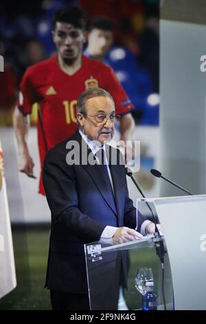 File photo datato 07 gennaio 2019 di Florentino Perez allo stadio Santiago Bernabeu di Madrid, Spagna. La Super League europea è stata creata "per salvare il calcio", afferma Florentino Perez, presidente del Real Madrid. Real è uno dei 12 club europei che si sono iscritti al campionato di breakaway e intendono istituire un nuovo concorso di metà settimana. Perez ha detto che la mossa è stata fatta perché i giovani 'non sono più interessati al calcio' a causa di 'molti giochi di scarsa qualità'. Foto di A. Perez Meca/Alterphotos/ABACAPRESS.COM Foto Stock