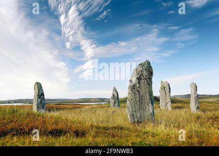 Ceann Hulavig preistorico cerchio di pietra neolitico aka Callanish IV a Garynahine, Calanais Callanish, Isola di Lewis, Scozia. Guardando N.W. Foto Stock