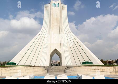 La Torre Azadi a Teheran, Iran. Foto Stock