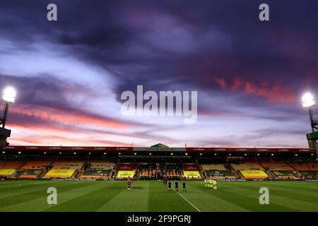 Un minuto di silenzio è tenuto in memoria di sua altezza reale, principe Filippo Duca di Edimburgo - Norwich City contro AFC Bournemouth, Sky Bet Championship, Carrow Road, Norwich, UK - 17 aprile 2021 solo per uso editoriale - si applicano le restrizioni DataCo Foto Stock