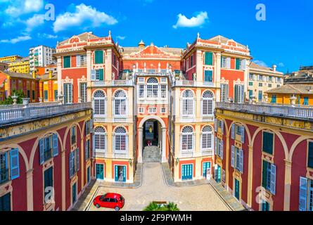 Cortile di Palazzo reale a Genova Foto Stock